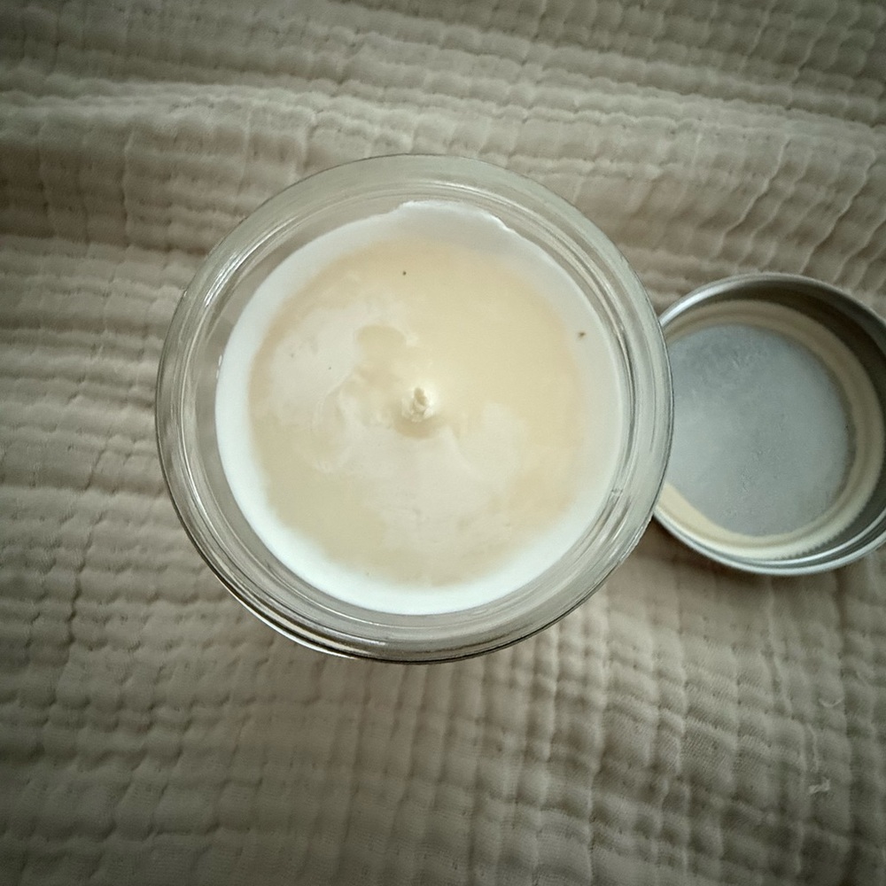 Margaritaville Coconut Bay Scented Candle - White - Picture 2 of 2